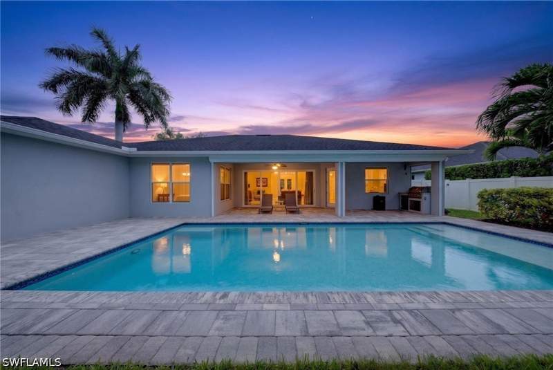 4 bedroom SingleFamilyResidence at 37 Johnnycake Dr, Chatham Woods, Naples — photo 2