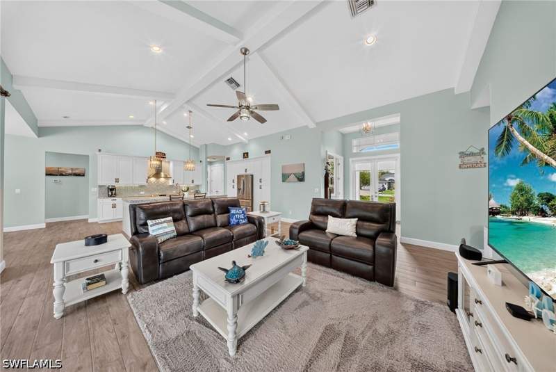 4 bedroom SingleFamilyResidence at 37 Johnnycake Dr, Chatham Woods, Naples — photo 3