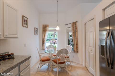 7755 Berkshire Pines Dr, Naples FL - photo 10 of 33