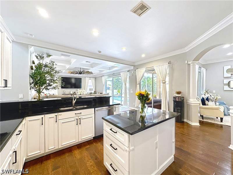 5 bedroom SingleFamilyResidence at 3032 Via Rialto St, Promenade East, Fort Myers — photo 5