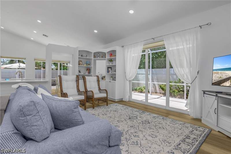 2 bedroom SingleFamilyResidence at 120 Livermore Ln, Sonoma Lake, Naples — photo 5