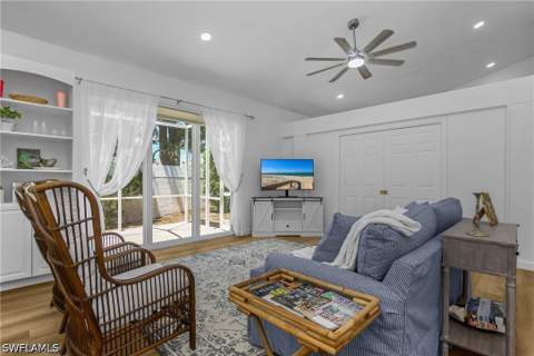 120 Livermore Ln, Naples FL - photo 6 of 50