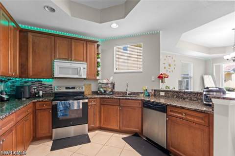 9804 Bodego Way 101, Fort Myers FL - photo 10 of 37
