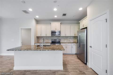 2343 Sheen Ln 405, Naples FL - photo 8 of 35
