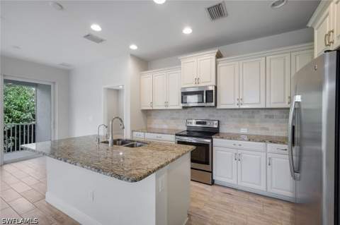 2343 Sheen Ln 405, Naples FL - photo 9 of 35