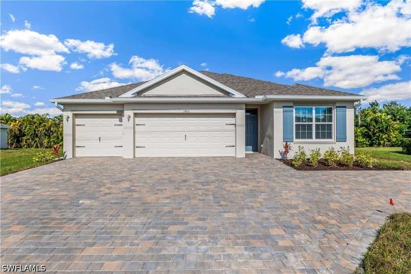 4 bedroom SingleFamilyResidence at 334 NE 10th Ter, Cape Coral, Cape Coral — photo 1
