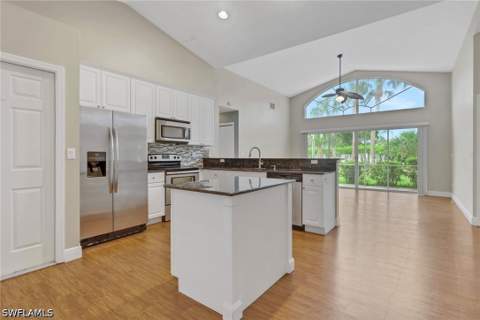13643 Cherry Tree Ct, Fort Myers FL - photo 7 of 35