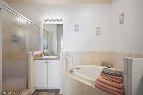 7925 Mahogany Run Ln 923, Naples FL - photo 21 of 44