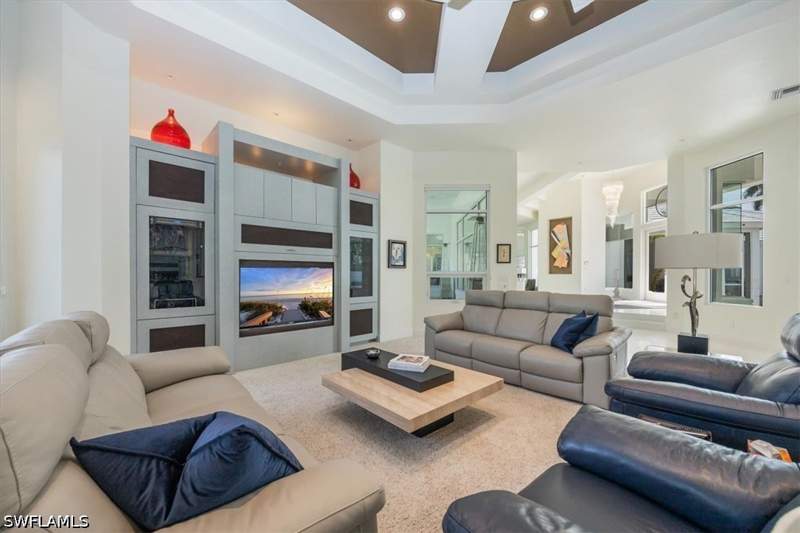 3 bedroom SingleFamilyResidence at 5000 Groveland Ter, Quail West, Naples — photo 3