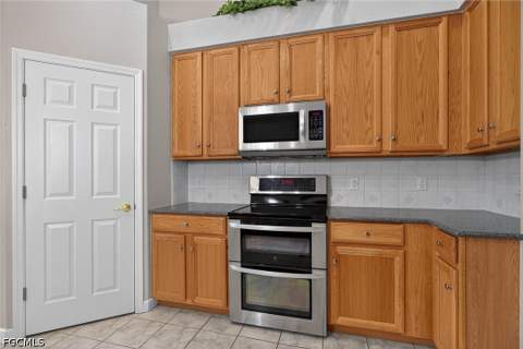 13716 Magnolia Lake Ct, Fort Myers FL - photo 17 of 50