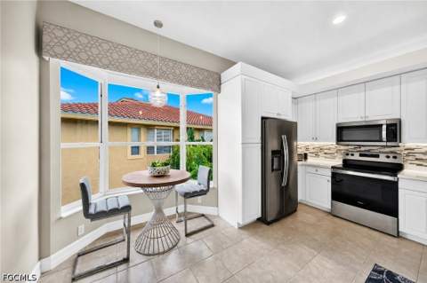 1855 Les Chateaux Blvd 5-201, Naples FL - photo 14 of 48