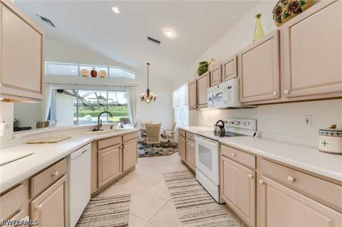 9156 Spring Run Blvd, Estero FL - photo 6 of 34
