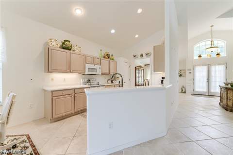 9156 Spring Run Blvd, Estero FL - photo 7 of 34