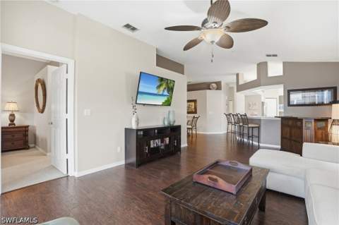 6914 Satinleaf Rd N 201, Naples FL - photo 13 of 27