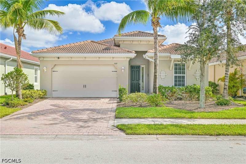 4 bedroom SingleFamilyResidence at 3509 Bridgewell CT, LINDSFORD, Fort Myers — photo 2