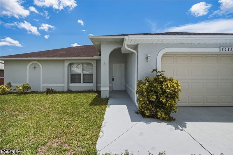 3 bedroom SingleFamilyResidence at 2022 SW 15th Ave, Cape Coral, Cape Coral — photo 3