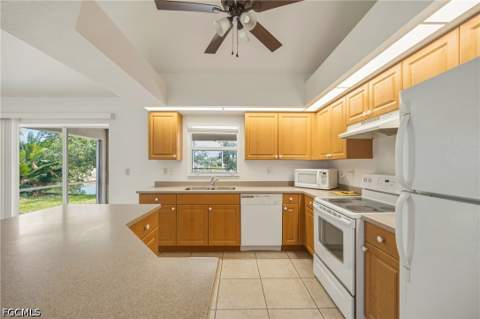 2022 SW 15th Ave, Cape Coral FL - photo 8 of 30