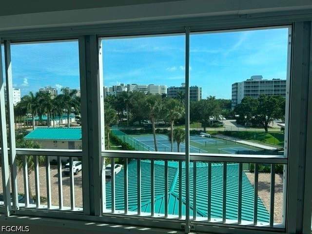 3 bedroom Condominium at 21 Bluebill Ave 303, Gulf Breeze At Vanderbilt, Naples — photo 5
