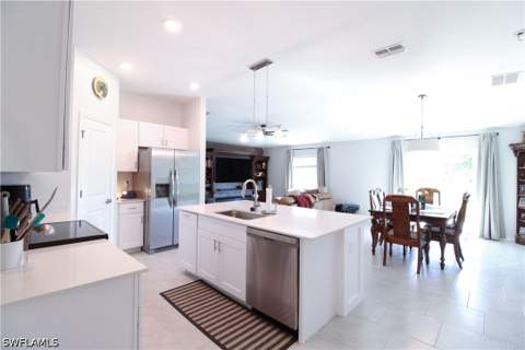 2702 NE 5th AVE, Cape Coral FL - photo 10 of 36