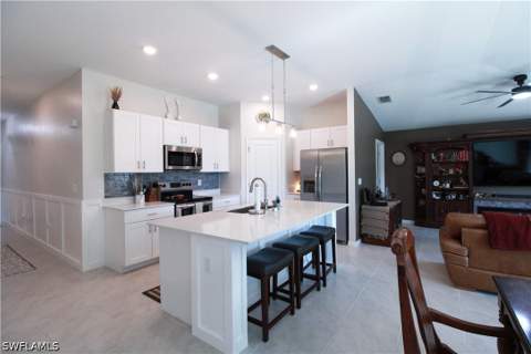 2702 NE 5th AVE, Cape Coral FL - photo 8 of 36