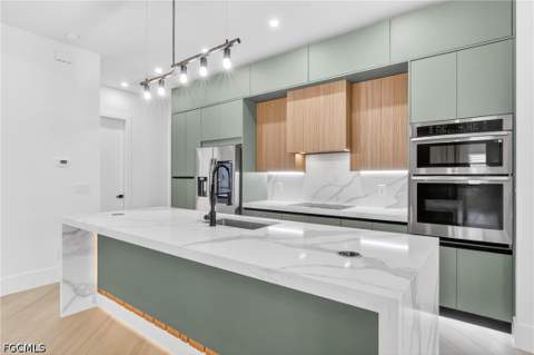 2014 SW 8th Pl, Cape Coral FL - photo 12 of 38