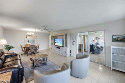 6102 Augusta Dr 307, Fort Myers FL - photo 9 of 43