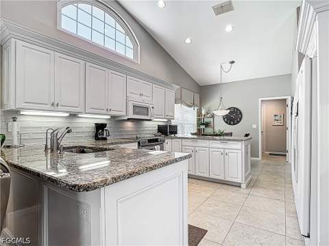 2240 Corona Del Sire Dr, North Fort Myers FL - photo 16 of 49