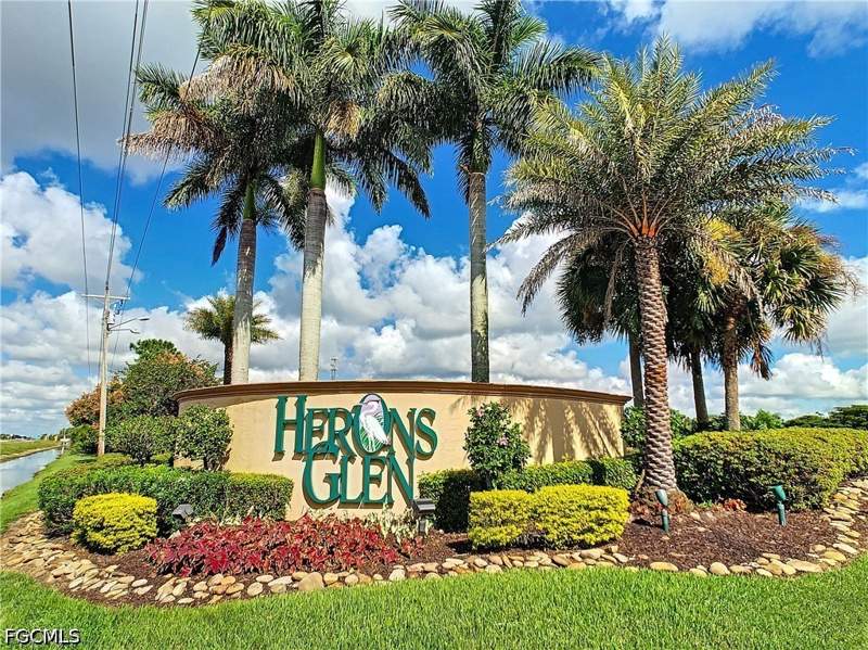 2 bedroom SingleFamilyResidence at 2240 Corona Del Sire Dr, Del Vera Country Club, North Fort Myers — photo 4