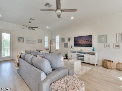 282 Delmar Ave, Fort Myers Beach FL - photo 8 of 43
