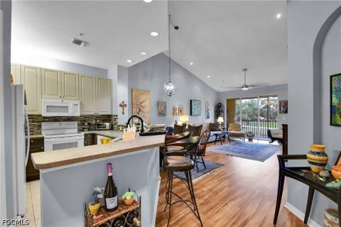 15250 Riverbend Blvd 202, North Fort Myers FL - photo 8 of 30