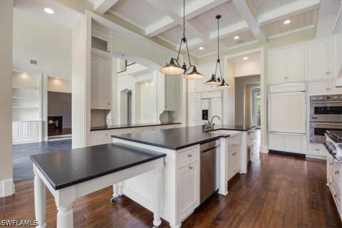 2263 Coach House Ln, Naples FL - photo 18 of 49