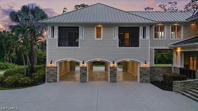 6 bedroom SingleFamilyResidence at 2263 Coach House Ln, Coach House, Naples — photo 4