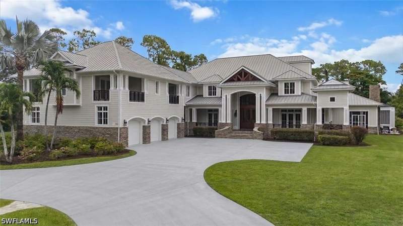 6 bedroom SingleFamilyResidence at 2263 Coach House Ln, Coach House, Naples — photo 5