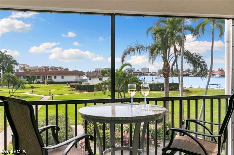 2 bedroom Condominium at 750 W Elkcam Cir 215, Smokehouse Harbour, Marco Island — photo 3
