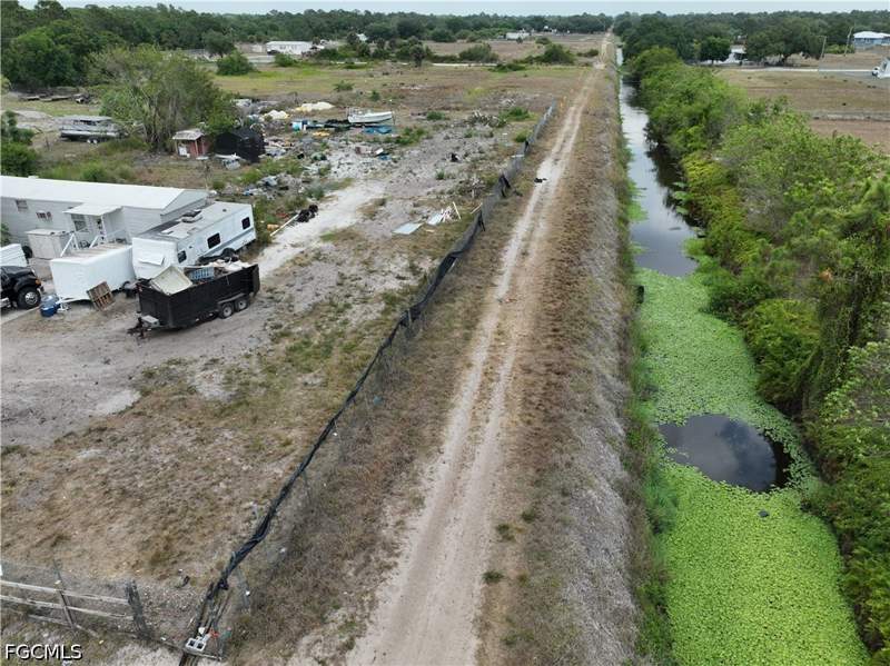 3 bedroom ManufacturedHome at 615 N Olivo St, Montura Ranch Estates, Clewiston — photo 2