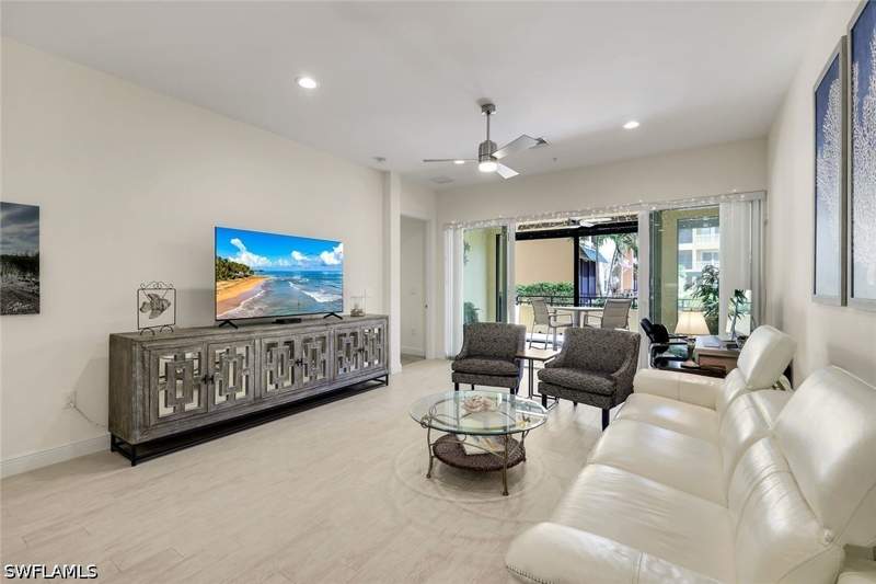 2 bedroom Condominium at 21530 Strada Nuova Cir 205, Genova, Estero — photo 4