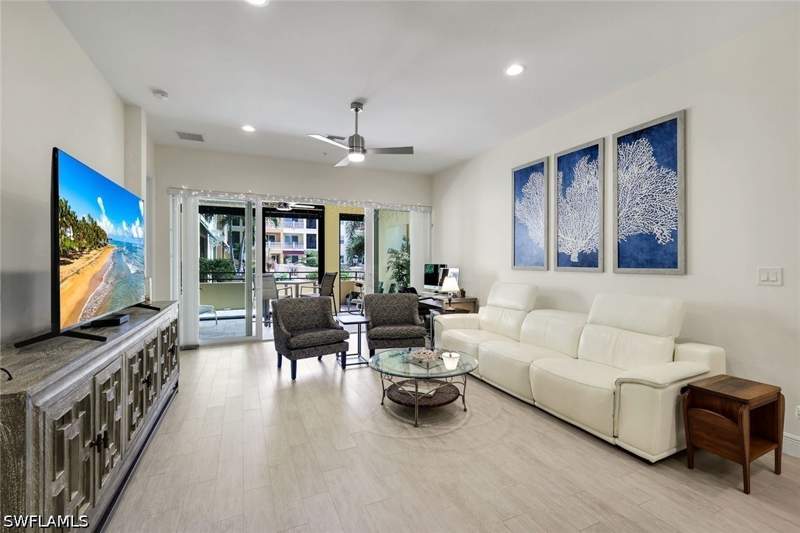 2 bedroom Condominium at 21530 Strada Nuova Cir 205, Genova, Estero — photo 5