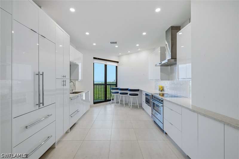 3 bedroom Condominium at 6075 Pelican Bay Blvd Phc, Dorchester, Naples — photo 1