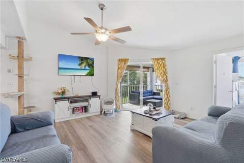 132 Santa Clara Dr 10, Naples FL - photo 6 of 24