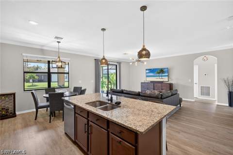 9452 Foxglove Ln, Naples FL - photo 10 of 44