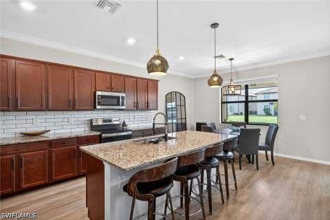 9452 Foxglove Ln, Naples FL - photo 7 of 44