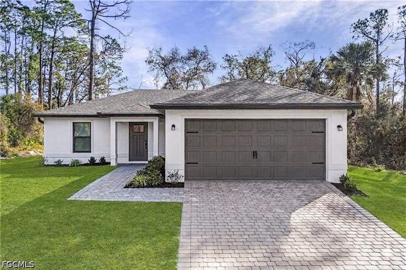 3 bedroom SingleFamilyResidence at 2813 NW 27th Ave, Cape Coral, Cape Coral — photo 2