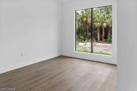 562 20th St SE, Naples FL - photo 11 of 20