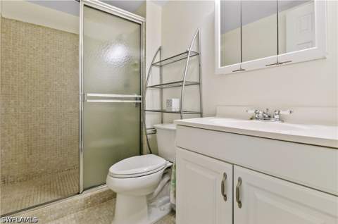 5 High Point Cir W 104, Naples FL - photo 15 of 40
