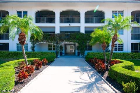 5 High Point Cir W 104, Naples FL - photo 21 of 40