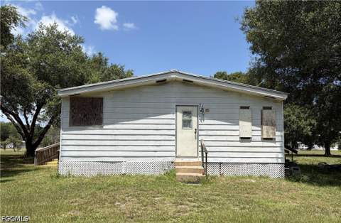 223 Pine Ln, Clewiston FL - photo 12 of 21