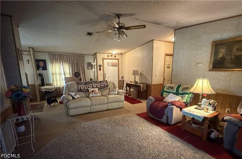 3 bedroom ManufacturedHome at 223 Pine Ln, Flaghole, Clewiston — photo 2