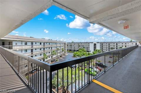 1023 Anglers Cv E505, Marco Island FL - photo 19 of 28