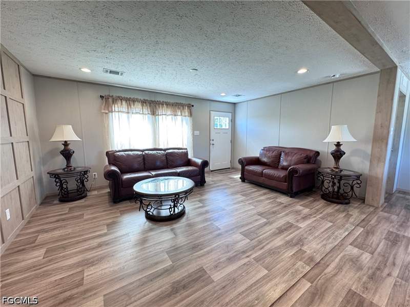 4 bedroom ManufacturedHome at 220 N Zambria St, Montura Ranch Estates, Clewiston — photo 5