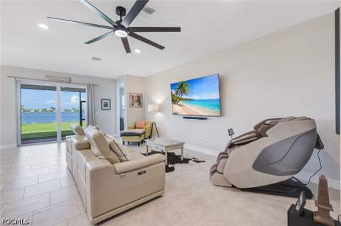 451 Spring Hill Lake Loop, Cape Coral FL - photo 8 of 50